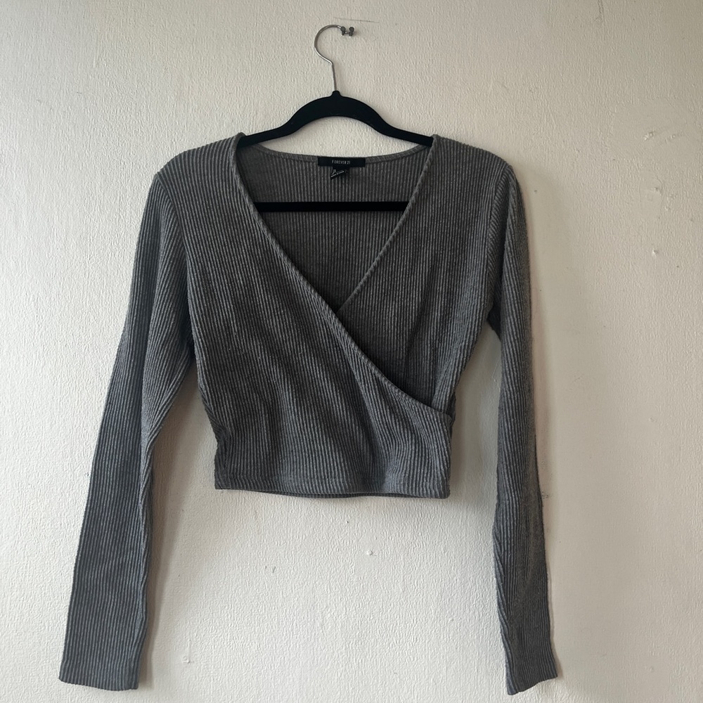 Cross Ribbed Gray Top - Picture 3 of 3